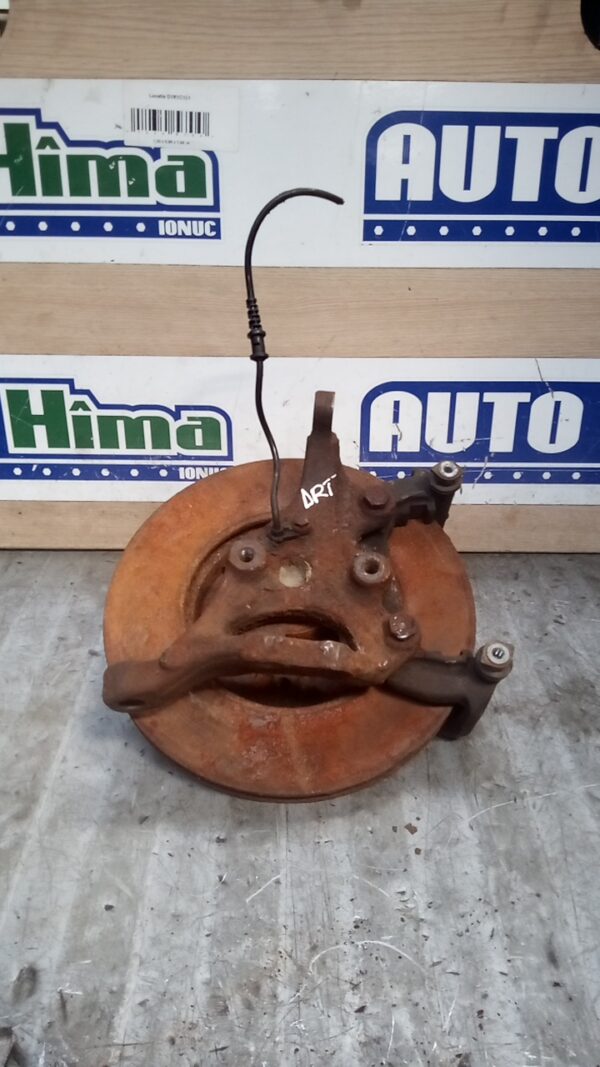 Fuzeta fata dreapta fara cod 2.2cdi Mercedes-Benz C-Class W203 2000-2007
