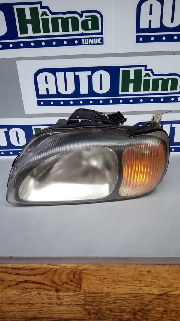 Far stanga fara cod Suzuki Baleno 1 (EG) 1995-2002