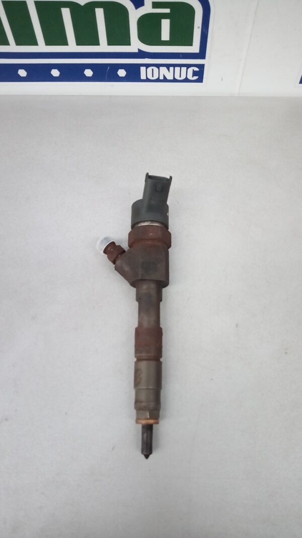 Injector 8200238528 0445110146 1.9 DCI Renault Trafic 2 2001-2014