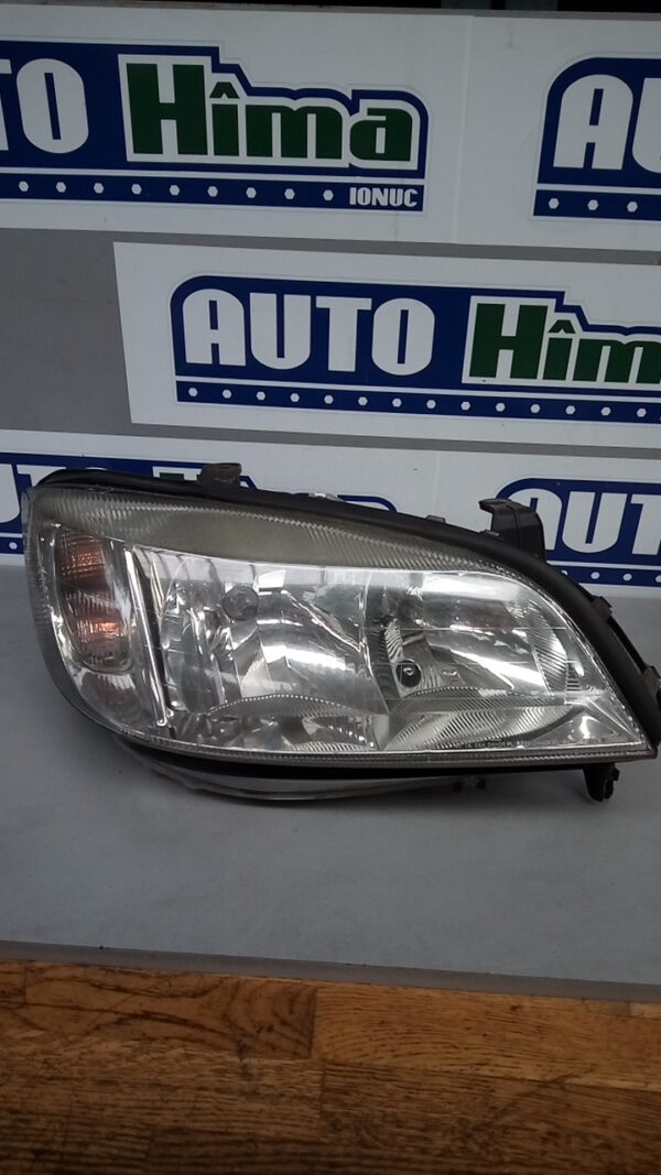 Far dreapta 90582022 Opel Zafira A  1999-2005
