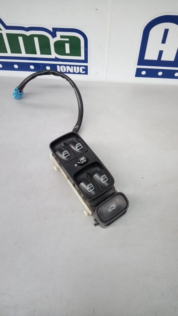 Butoane geamuri sofer A2038210679 (Buton rupt) Mercedes-Benz C-Class W203  2000-2007