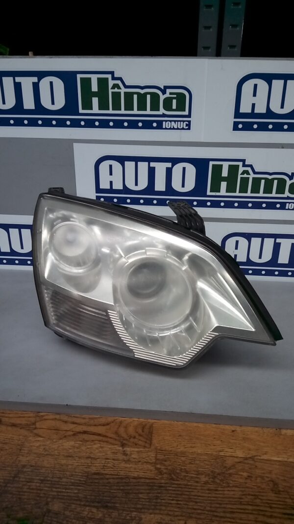 Far dreapta cu lupa si xenon fara cod Opel Antara 2006-2015