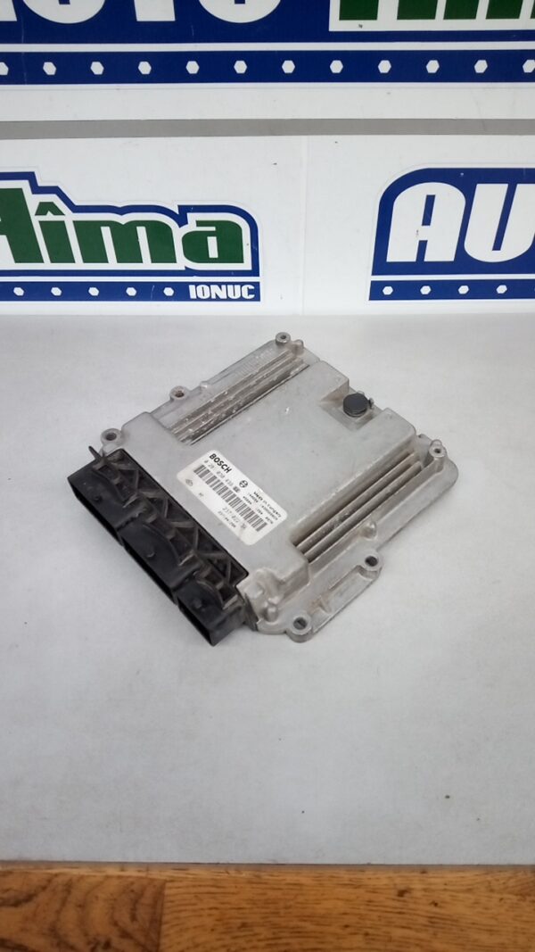 Calculator motor 237102213R 0281030439 1.5 DCI Dacia Logan MCV MK2  2013-2020