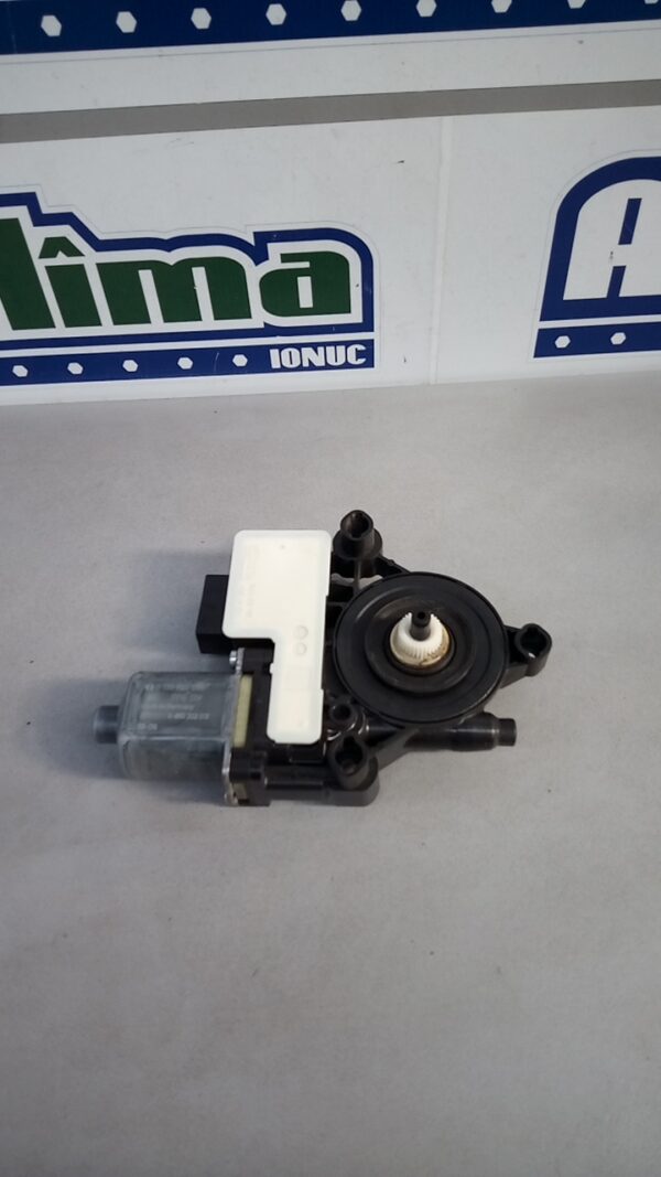 Motoras macara stanga spate 5Q0959407 Seat Arona (KJ7  KJP)  2017-2024