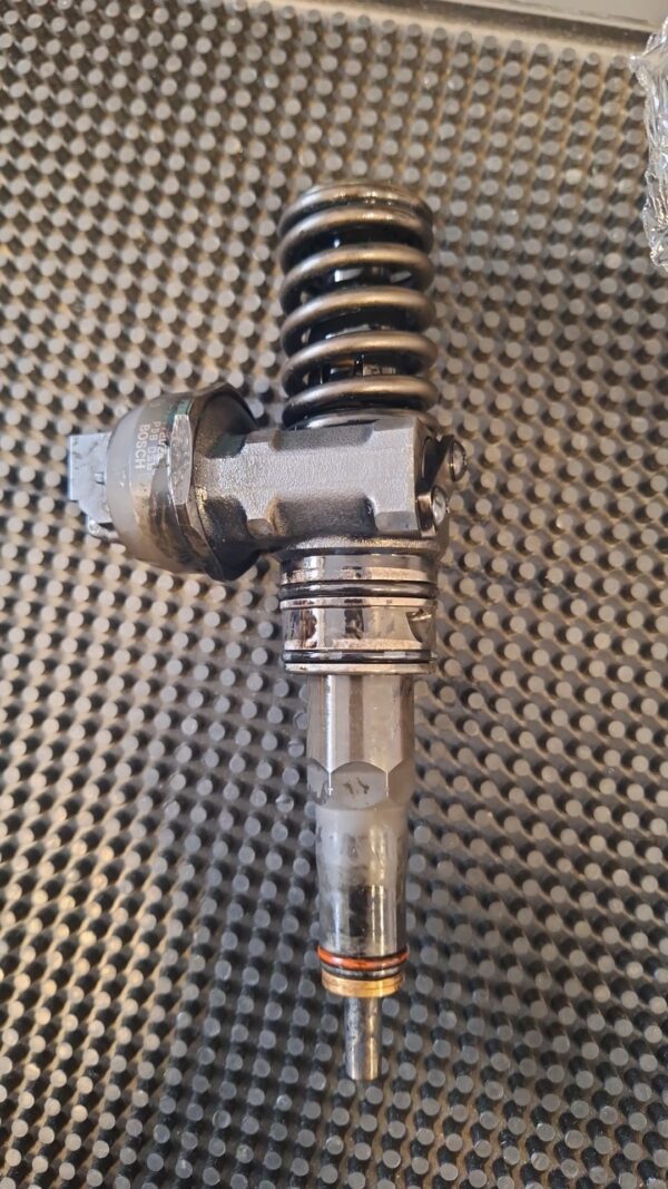 Injector 038130073ag, 1.9tdi (105cp) BA / Volkswagen/PASSAT B6 2005-2011