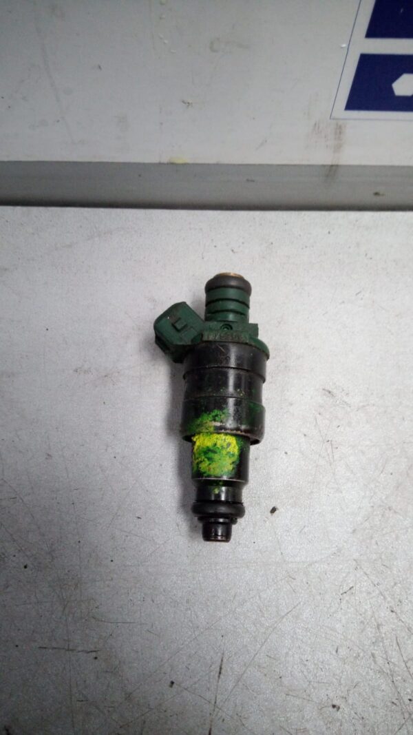 Injector 875368  1.4 b (75 cp) / Renault Kangoo 1 1997-2007