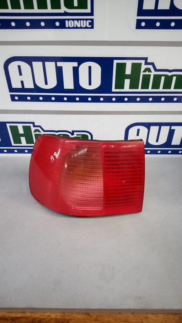 Stop stanga 4D0945095 Audi A8 4D 1994-2002