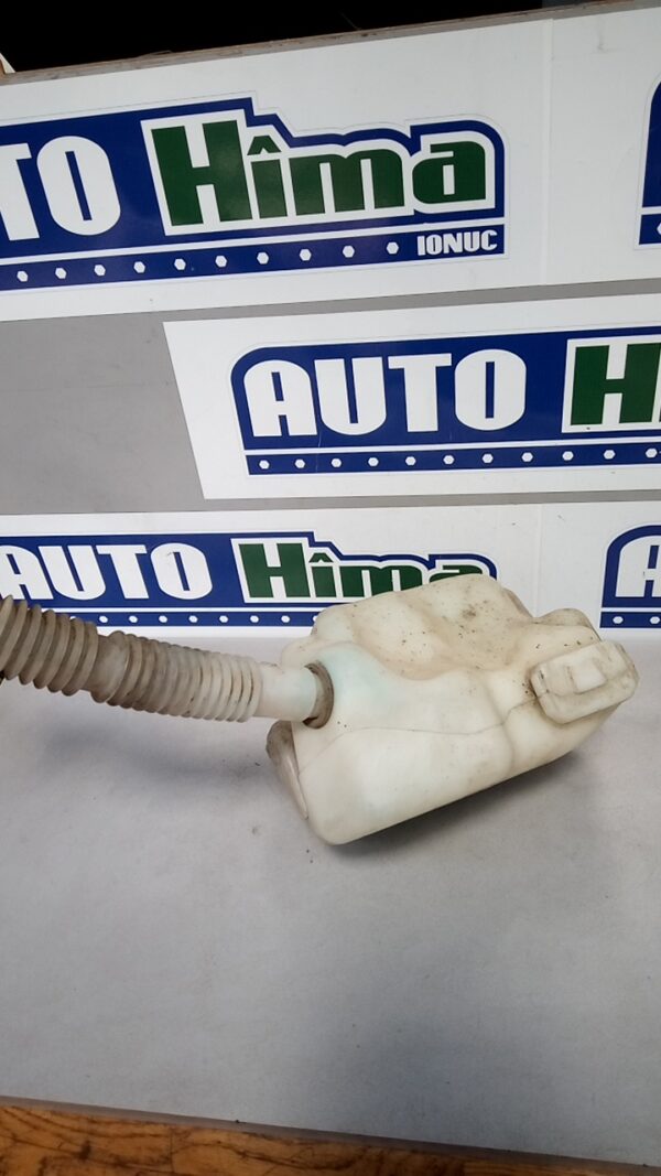 Vas lichid parbriz 8200104705 Renault Megane 2  2002-2009