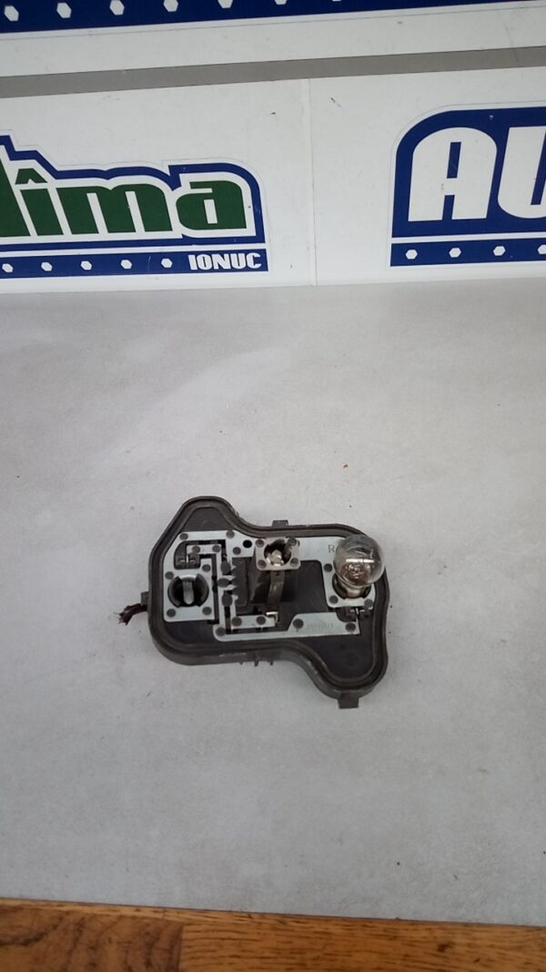 Soclu stop dreapta 89031828 Volkswagen Golf 5 1K 2003-2010