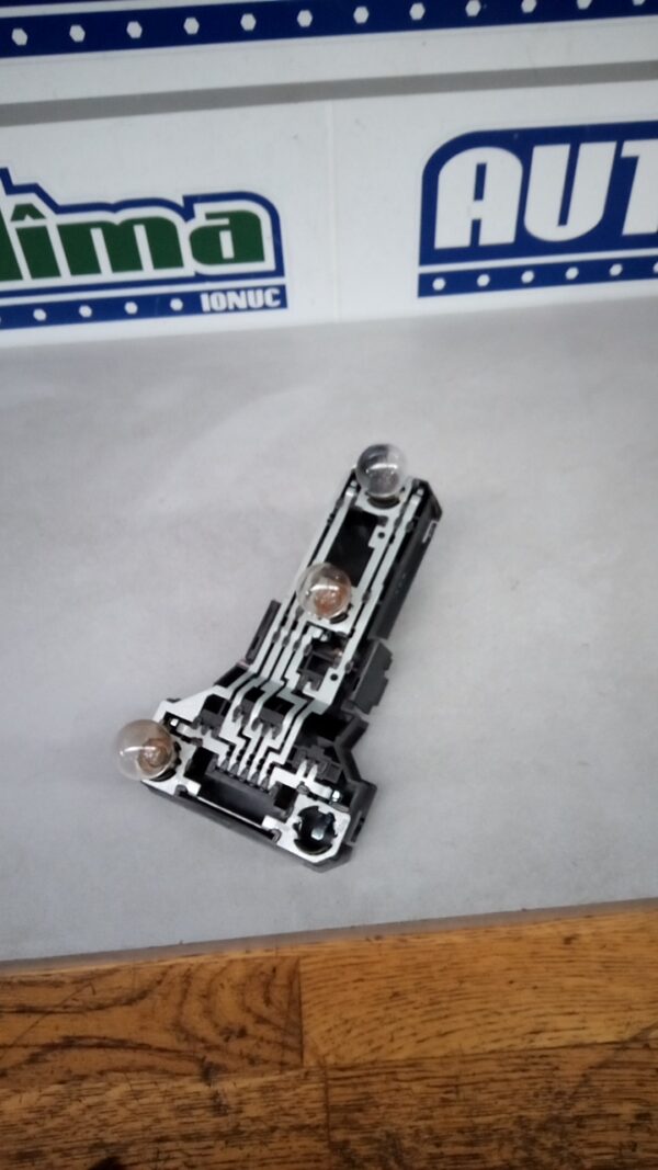 Soclu stop stanga sau dreapta 3B9945257 (Combi) Volkswagen PASSAT B5 1996-2000