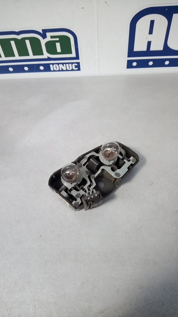 Soclu stop dreapta haion 6907938 BMW Seria 3 E46 1997-2006