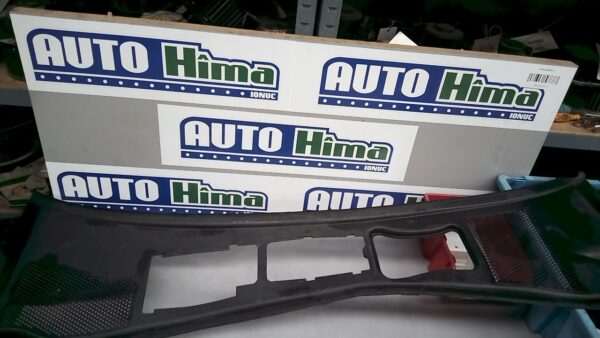 Grila stergatoare parbriz 3B1819417D Volkswagen PASSAT B5.5 2000-2005