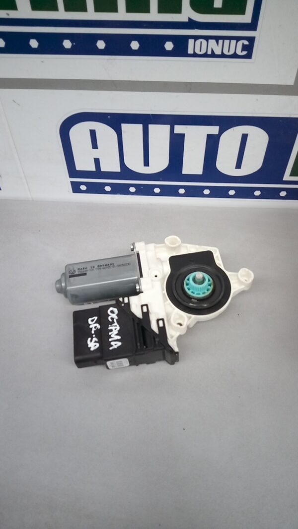 Motoras macara dreapta spate 5K0959704A Skoda Octavia 2 1Z 2004-2008