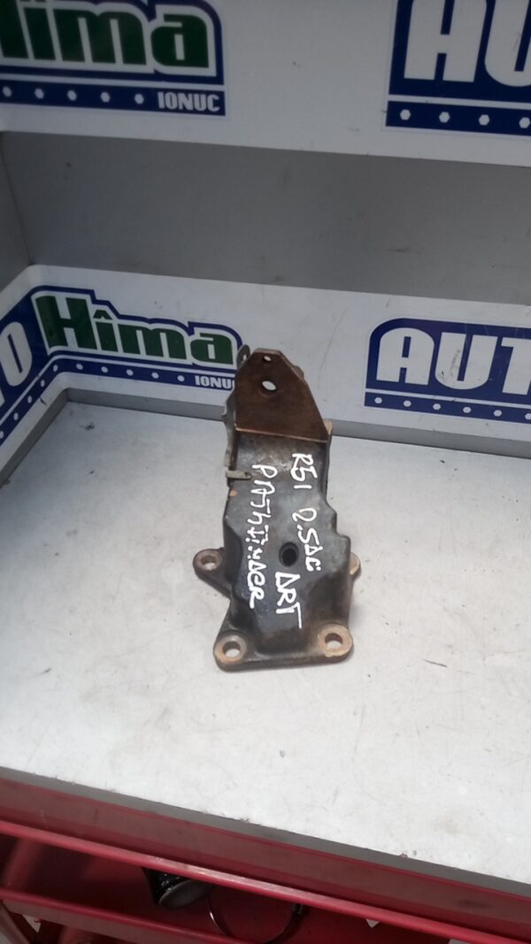 Suport motor dreapta fara cod 2.5DCI Nissan Pathfinder 3 (R51)  2004-2012 2.5DCI
