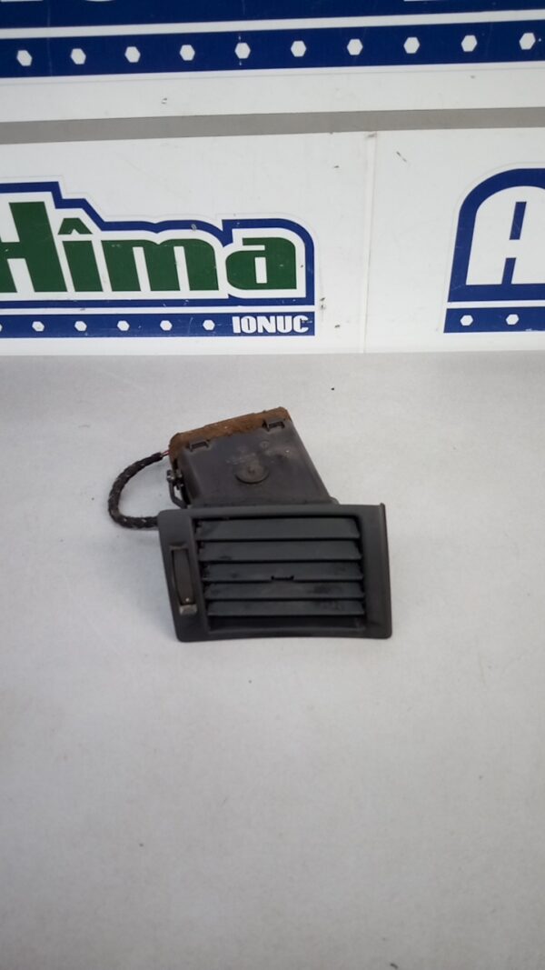 Grila aer bord dreapta 8E0820902F Audi A4 B6  2000-2005