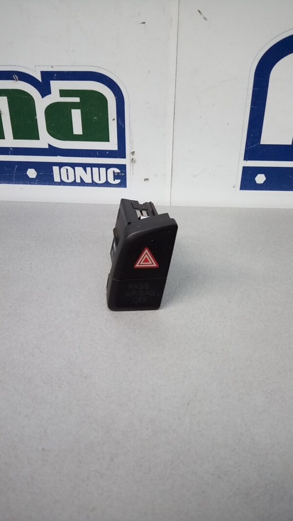 Buton avarii 8R2941509A Audi A4 B8  2008-2016