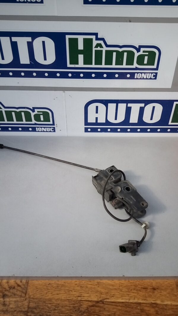 Broasca capota 3C1823509D Volkswagen PASSAT B6 2005-2011
