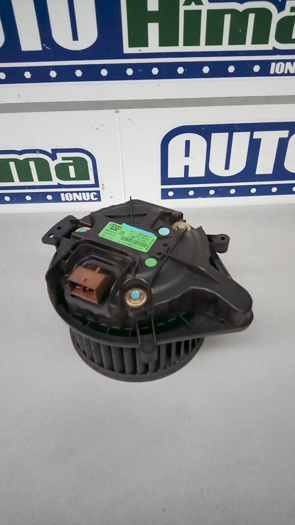 Ventilator habitaclu 8E1820021A Audi A4 B6  2000-2005