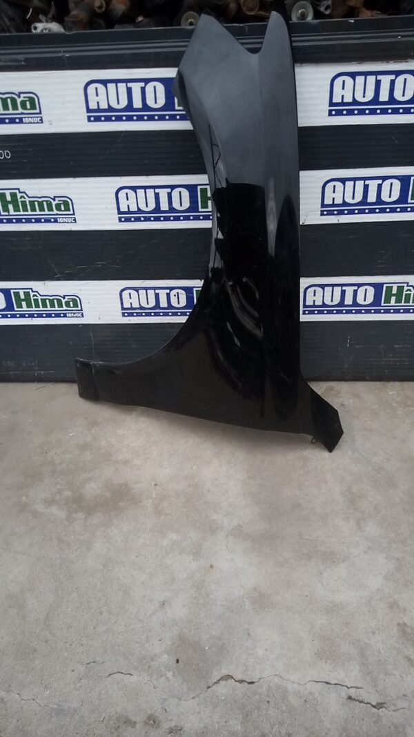 Aripa fata stanga 8R0821105(Neagra) Audi