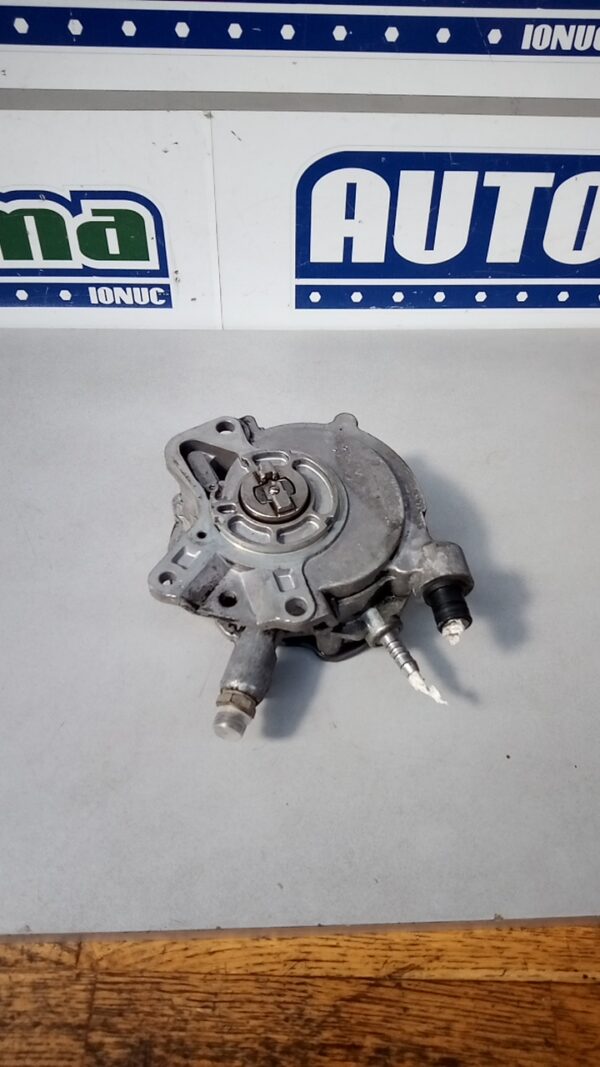 Pompa vacuum 070145209J 2.5 TDI Volkswagen T5  2003-2015