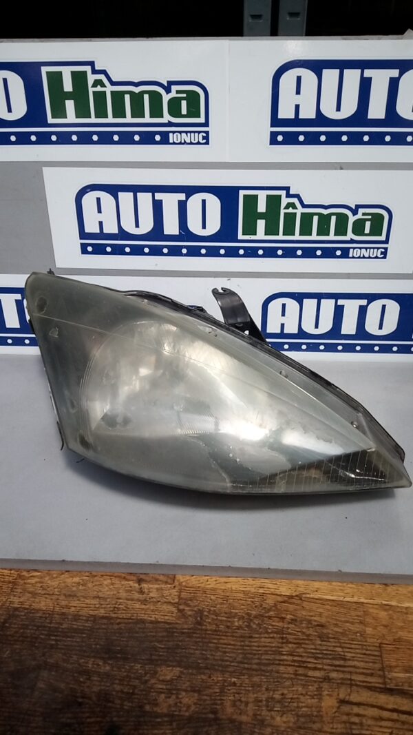 Far dreapta fara cod Ford Focus 1  1998-2004
