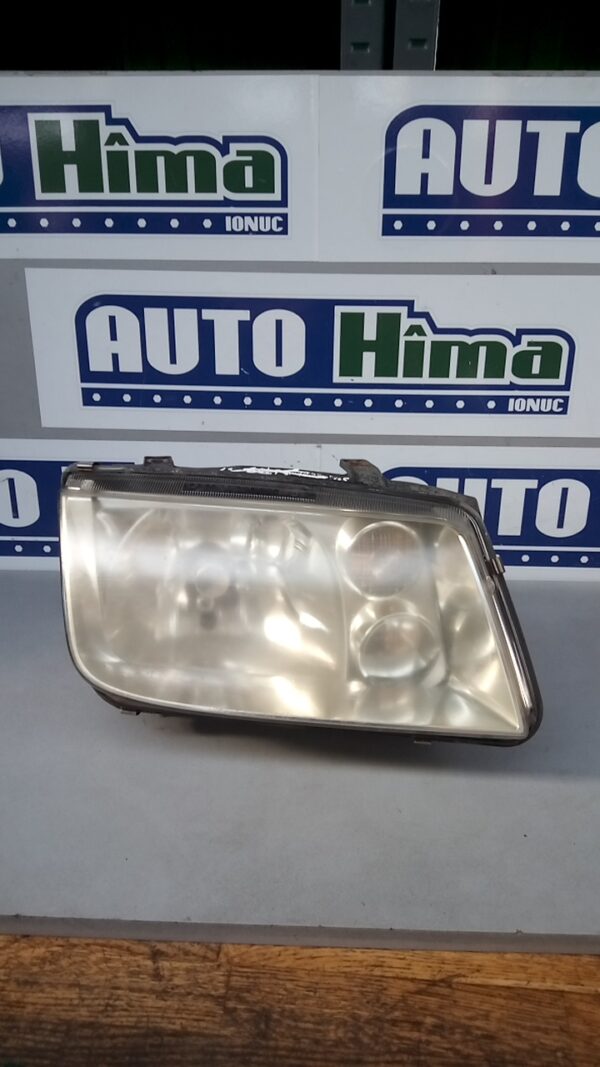 Far dreapta fara cod Volkswagen Bora 1J  1997-2006