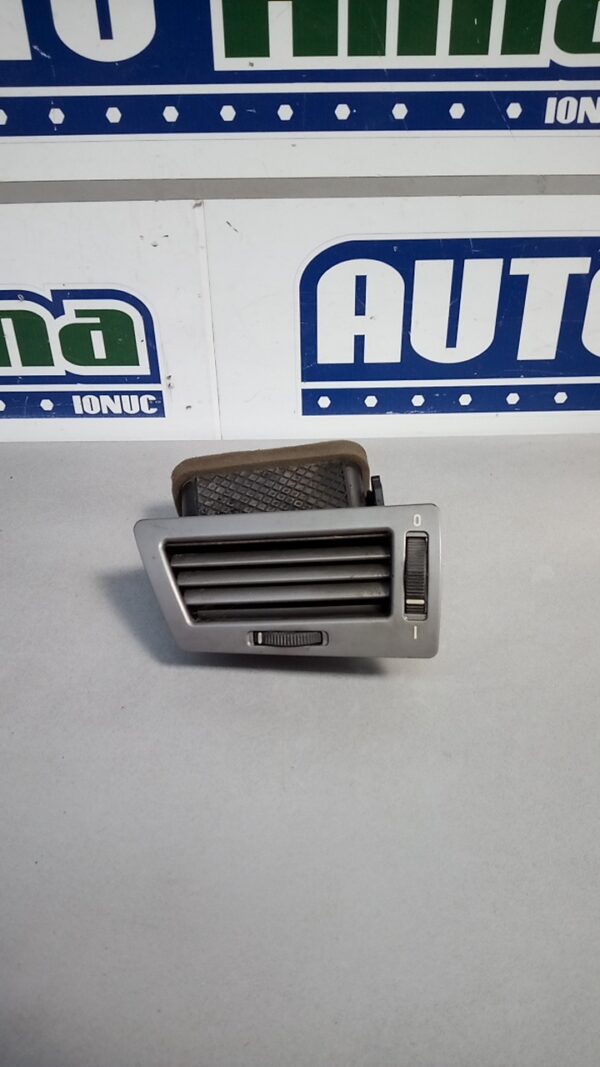 Grila aer bord stanga 6422 8223333 BMW Seria 7 E65  2001-2008