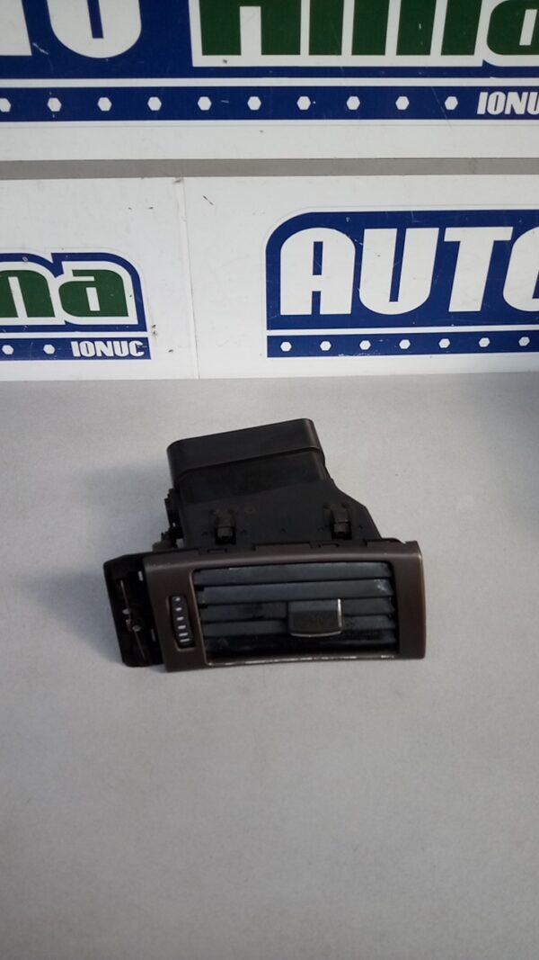 Grila aer bord dreapta 4B1820902 Audi A6 4B (C5)  1997-2004