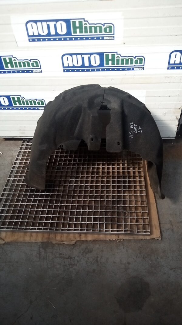 Carenaj roata spate dreapta 8K0810172C(pisla) Audi A4 B8  2008-2016