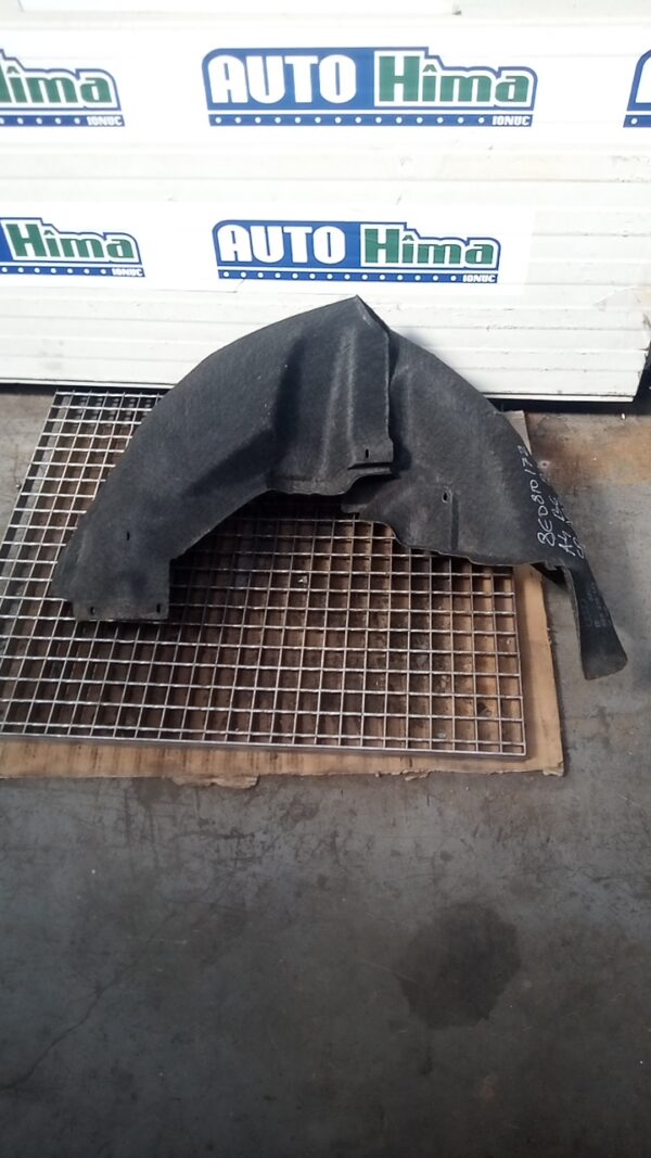 Carenaj roata spate dreapta 8E0810172(pisla) Audi A4 B6  2000-2005