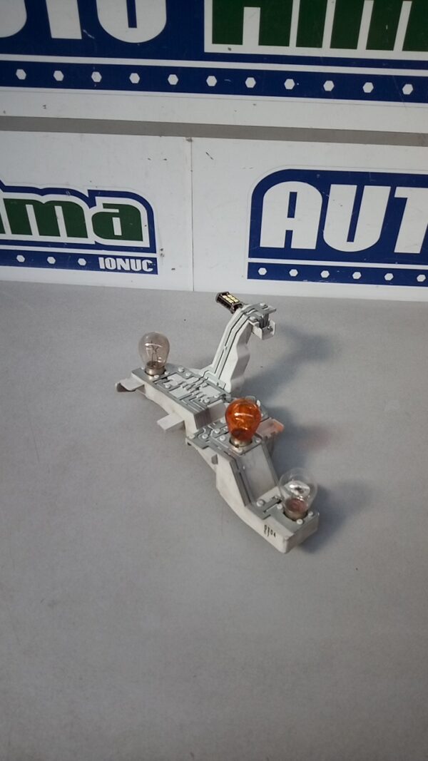 Soclu stop dreapta 6321 7164964 BMW Seria 1 E87  2004-2011