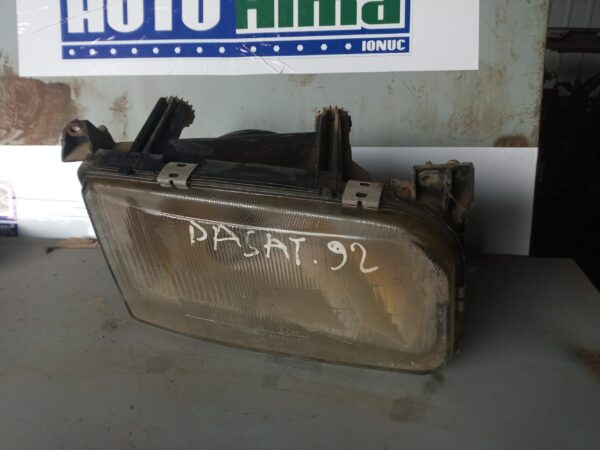 Far dreapta fara cod  Volkswagen Passat B3 / B4  1988-1997