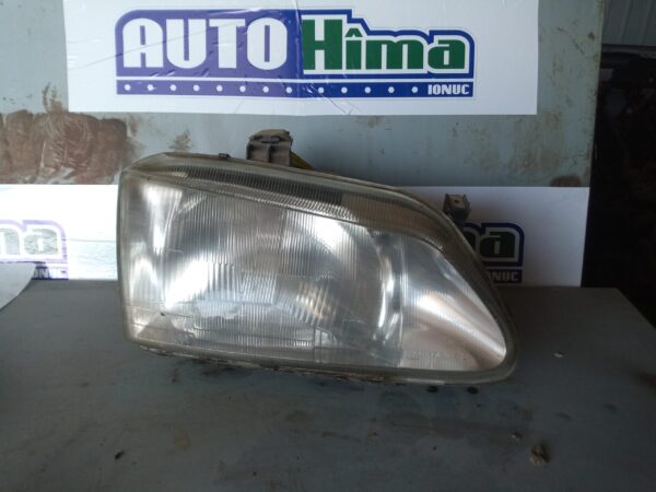 Far dreapta fara cod  Renault Megane 1  1995-2002