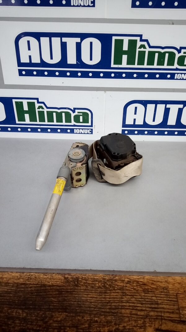 Centura de siguranta dreapta spate 7153328  BMW Seria 7 E65  2001-2008