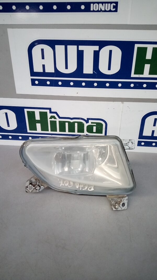 Proiector ceata dreapta 89200729 PEUGEOT 607 1999-2010