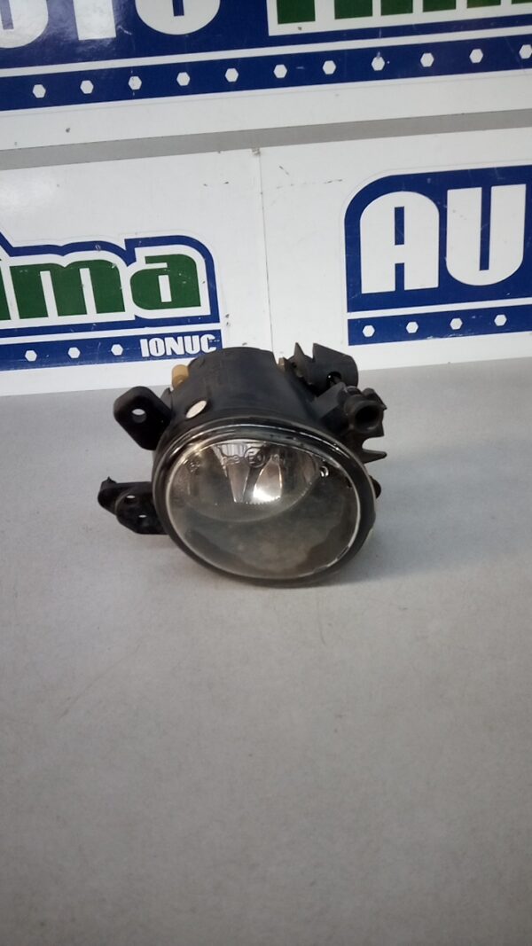 Proiector ceata dreapta A2518200856 Mercedes-Benz A-Class W169 2004-2012