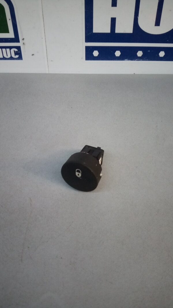 Buton inchidere centralizata 96405778XT Alfa Romeo Giulietta 2010-2020
