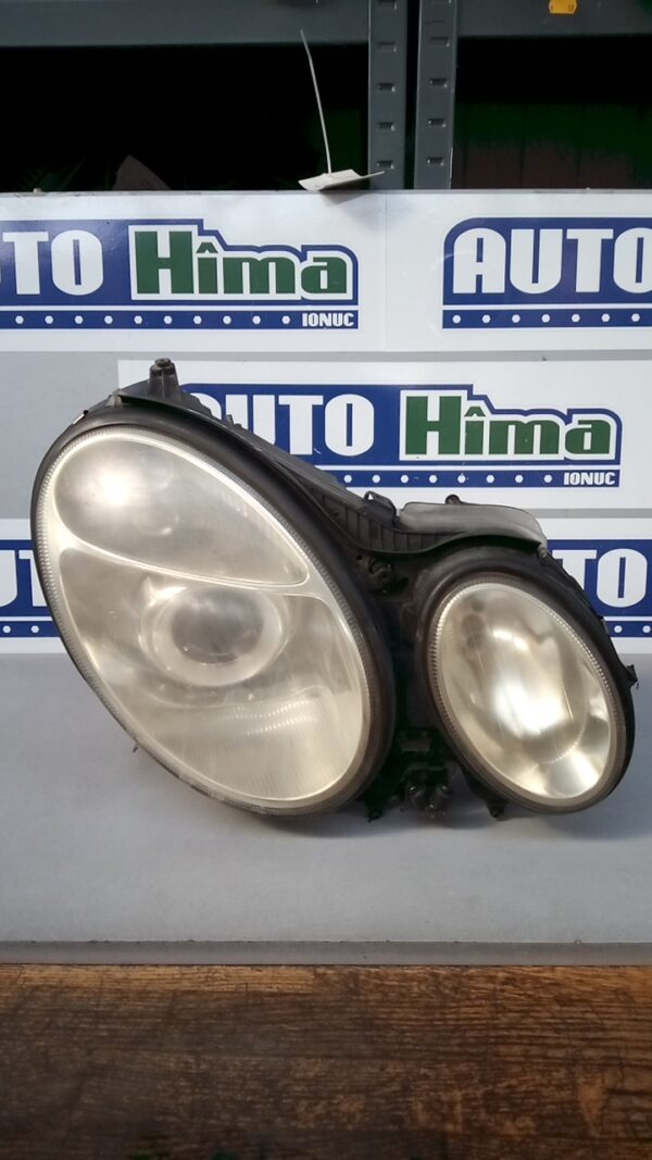 Far dreapta cu bi-xenon fara cod Mercedes-Benz E-Class W211  2002-2009