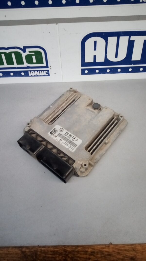 Calculator motor 03G906016CB 0281011900 1.9 TDI Volkswagen Golf 5 1K  2003-2010