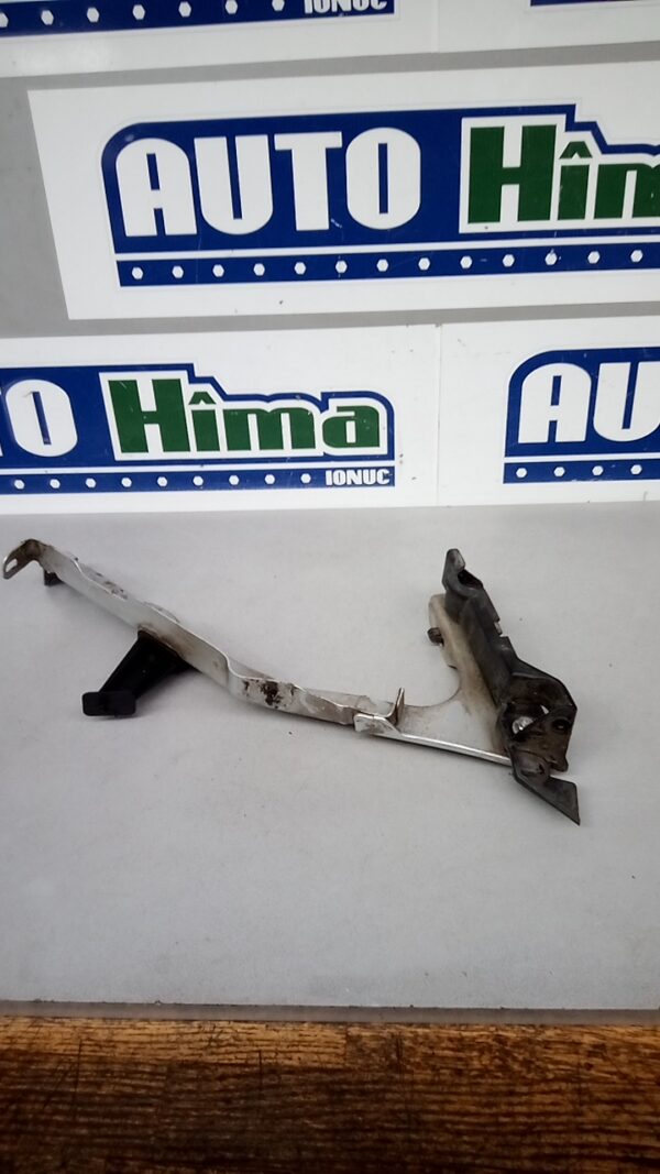 Suport aripa stanga fata 8T0821135C Audi A5 8T 2007-2016