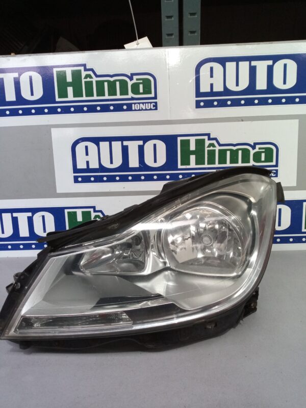Far stanga A2048205159 (Facelift) Mercedes-Benz C-Class W204  2007-2015
