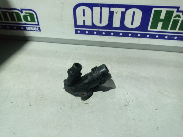 Flansa lichid racire motor 11117800048 / 3.0D(plastic) BMW Seria 5 F10  2010-2014