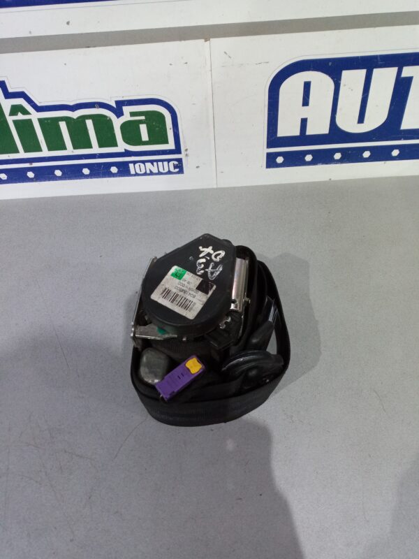 Centura de siguranta dreapta fata 8P4857706C Audi A3 8P  2003-2012
