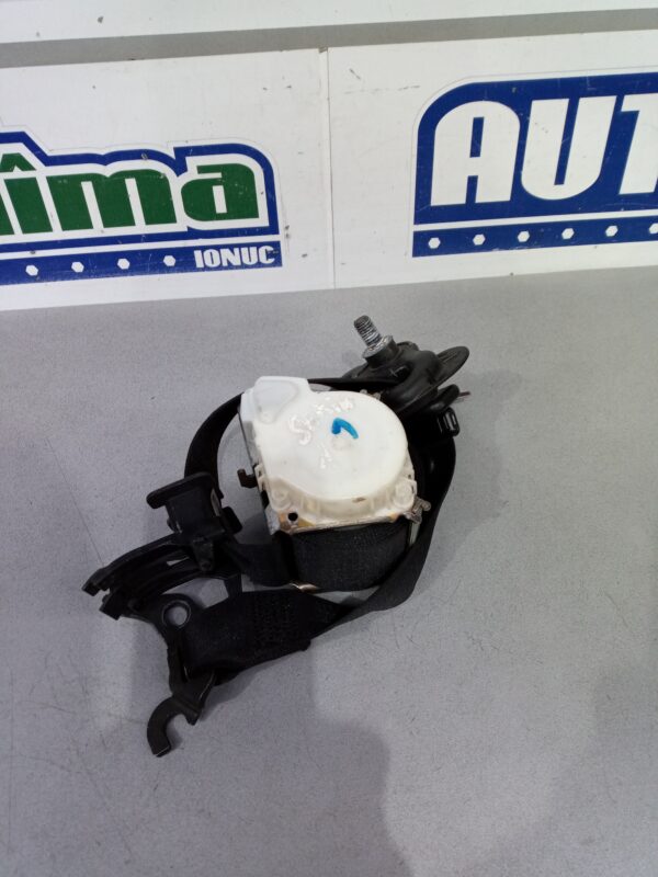 Centura de siguranta dreapta fata 7069956 BMW Seria 1 E87 2004-2011