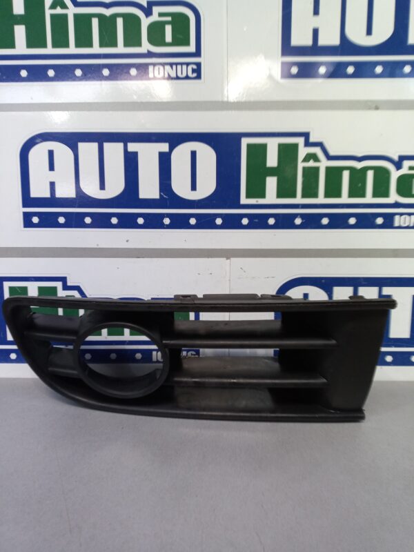 Grila proiector ceata dreapta 6Q0853666C Volkswagen Polo 9N  2001-2009