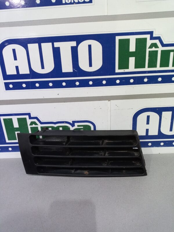 Grila bara fata dreapta 8D0807346AB Audi A4 B5  1994-2001