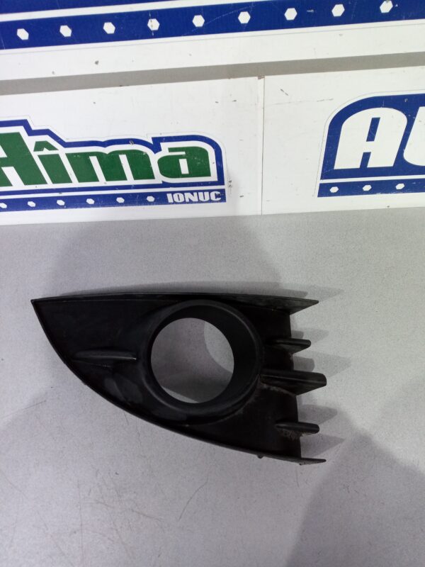 Grila proiector dreapta P0009765 Renault Scenic 2  2003-2009