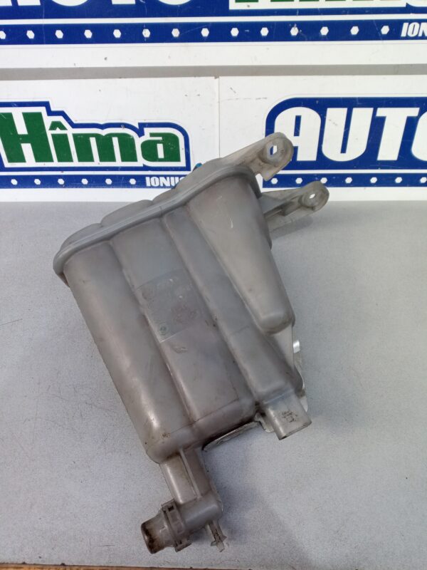 Vas expansiune 8K0121405C Audi A4 B8  2008-2016