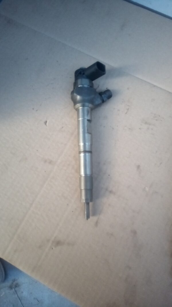 Injector 0445110369 03L130277J 2.0 TDI Volkswagen Golf 6 5K  2010-2015