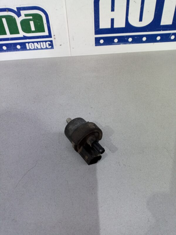 Supapa combustibil 058133459 1.6 FSI Volkswagen Golf 5 1K 2003-2010